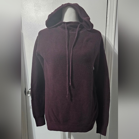 Athleta | Daybreak Hooded CYA Silk Blend Pullover In The Color Cassis (Plum) - Picture 2 of 5